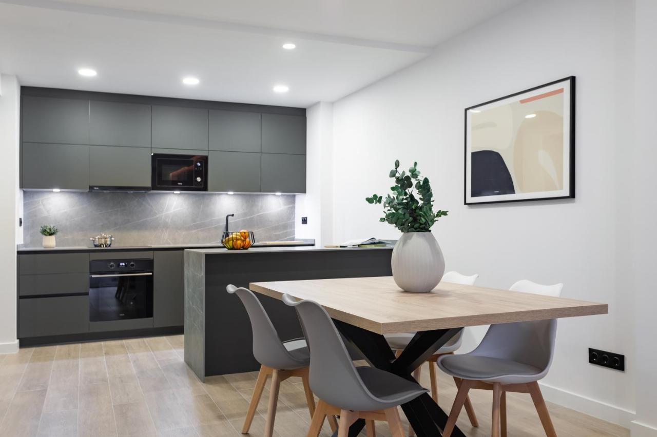 Apartsnoubcn Equador Les Corts Барселона Экстерьер фото